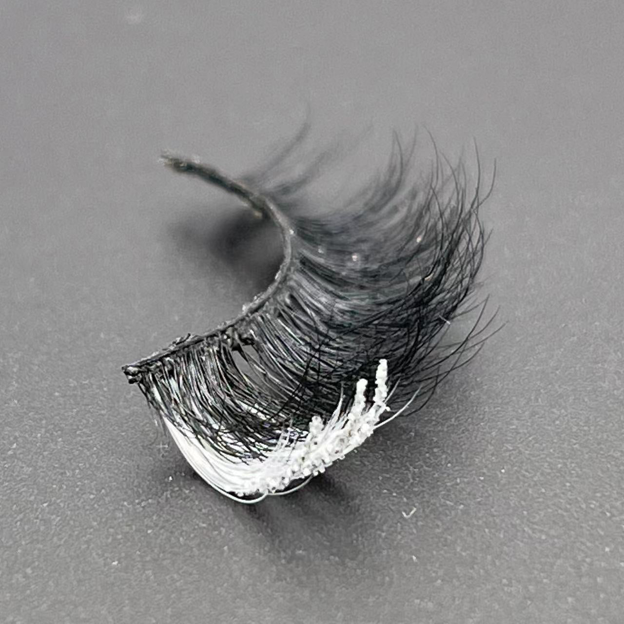 GLITTER MINK HAIR EYELASH WITH WISPY CLUSTERS 15MM M644-8CS