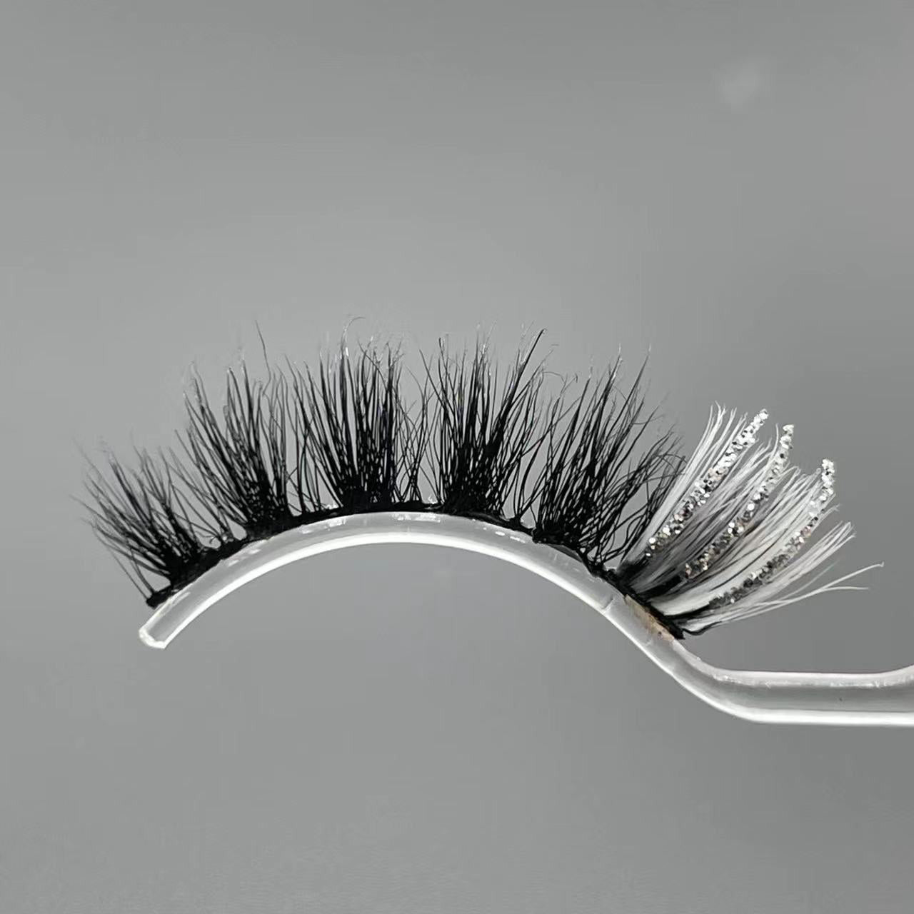 GLITTER MINK HAIR EYELASH WITH WISPY CLUSTERS 15MM M644-8CS